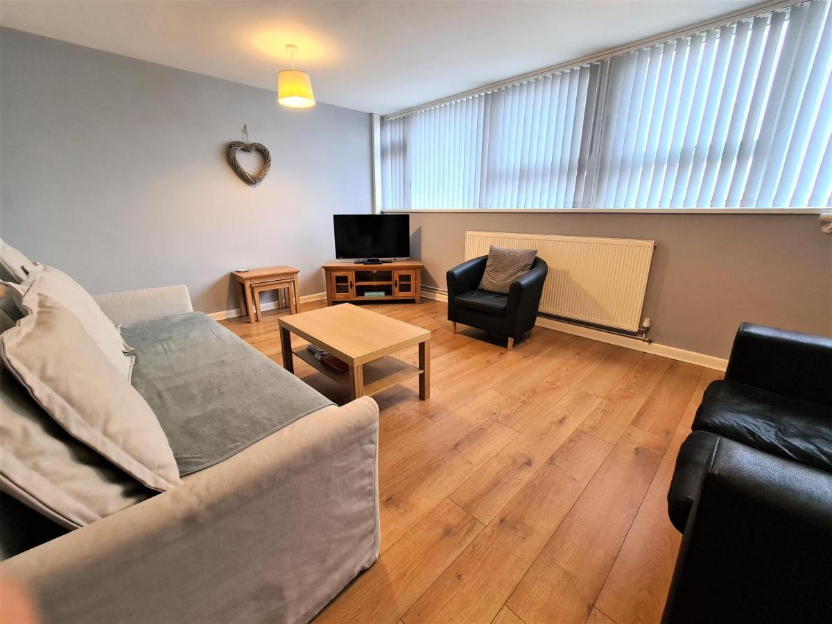 3 Bedroom Apartment Coventry - Hosted By Coventry Accommodation Екстер'єр фото
